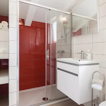 2 Bedroom Lovely In Fazana