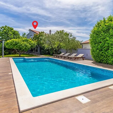Holiday home 2 Bedroom Lovely In